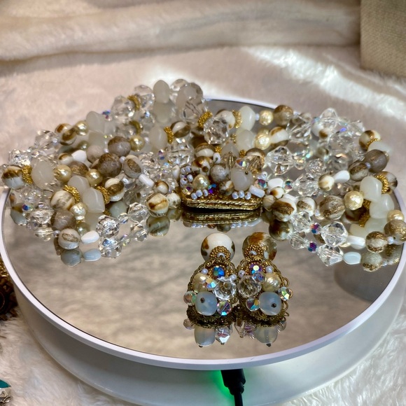 Vintage Multimedia 3 Strand Necklace and Earrings Set Glass Lucite Faux Pearl 16 - Picture 12 of 17